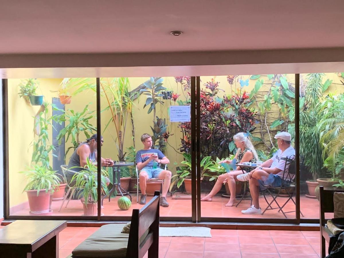 Costa Rica Guesthouse ซานโฮเซ ภายนอก รูปภาพ