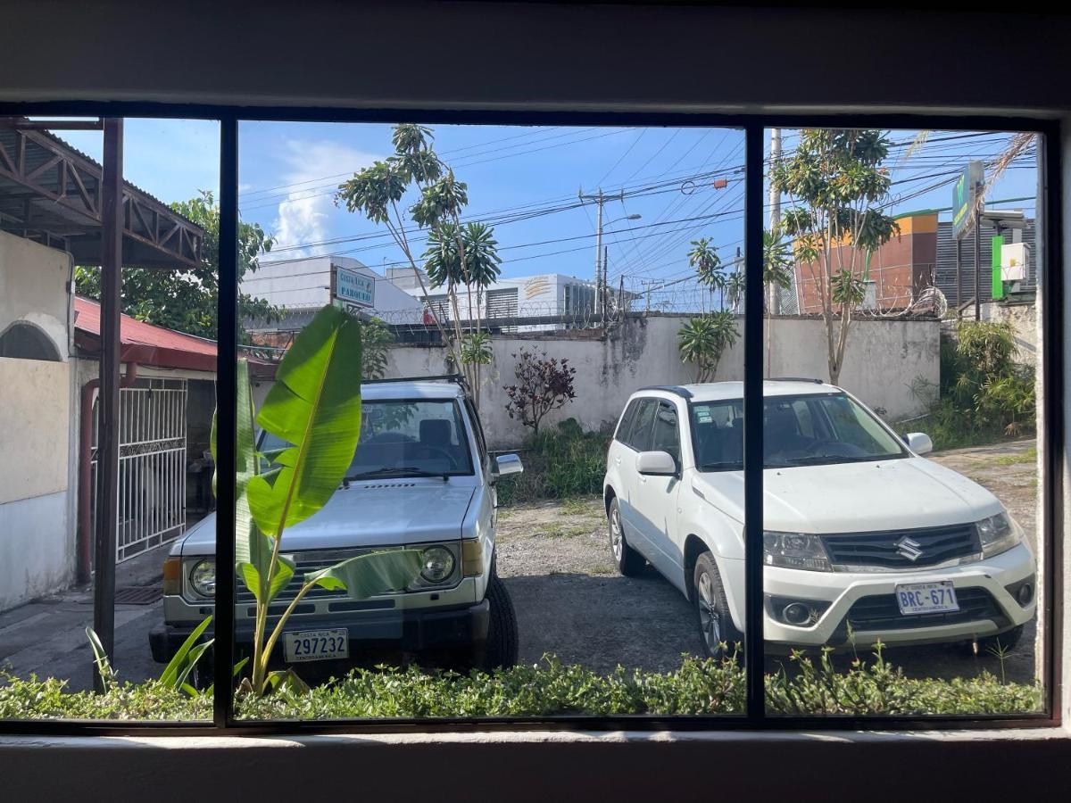 Costa Rica Guesthouse ซานโฮเซ ภายนอก รูปภาพ