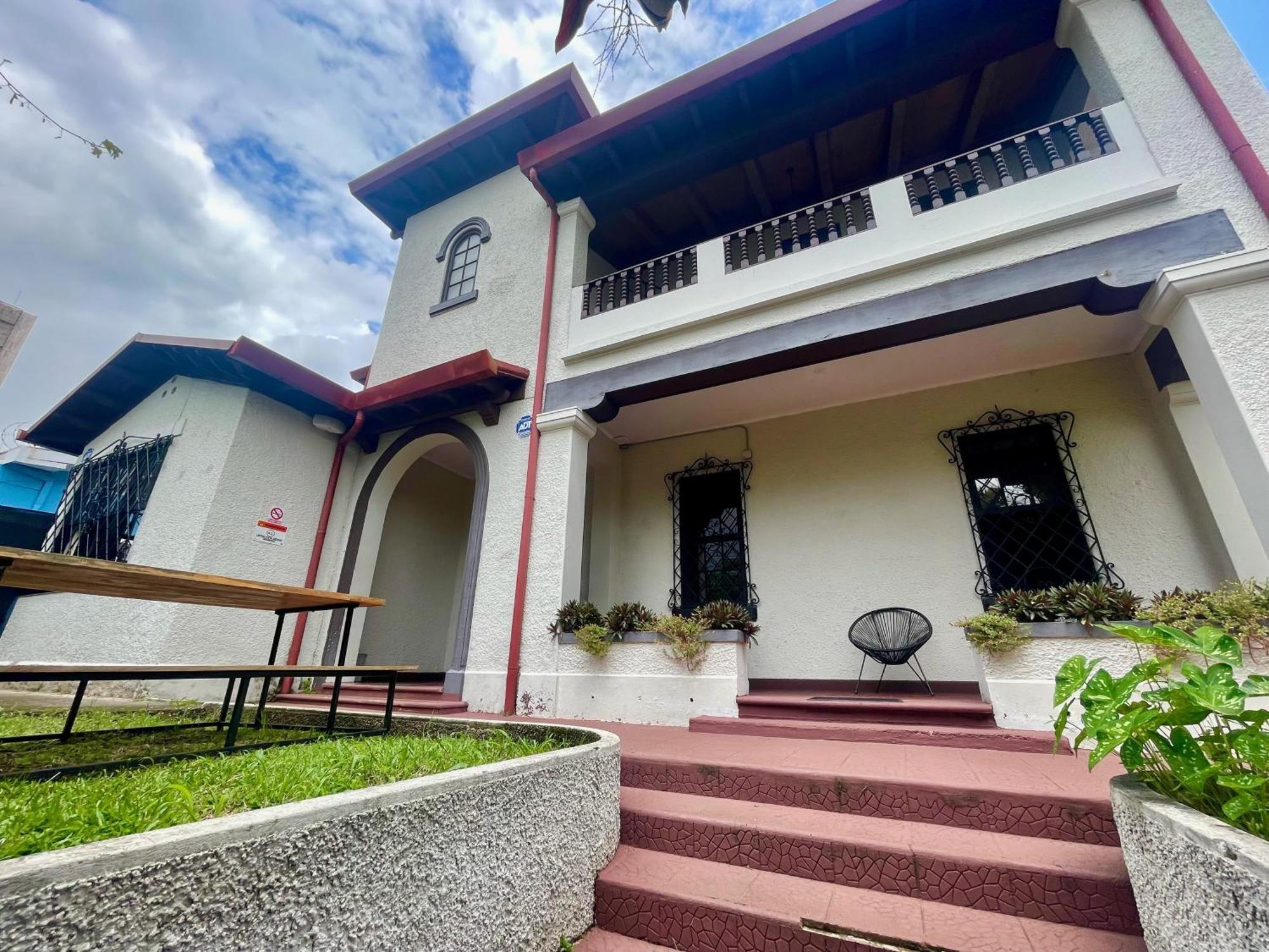 Costa Rica Guesthouse ซานโฮเซ ภายนอก รูปภาพ