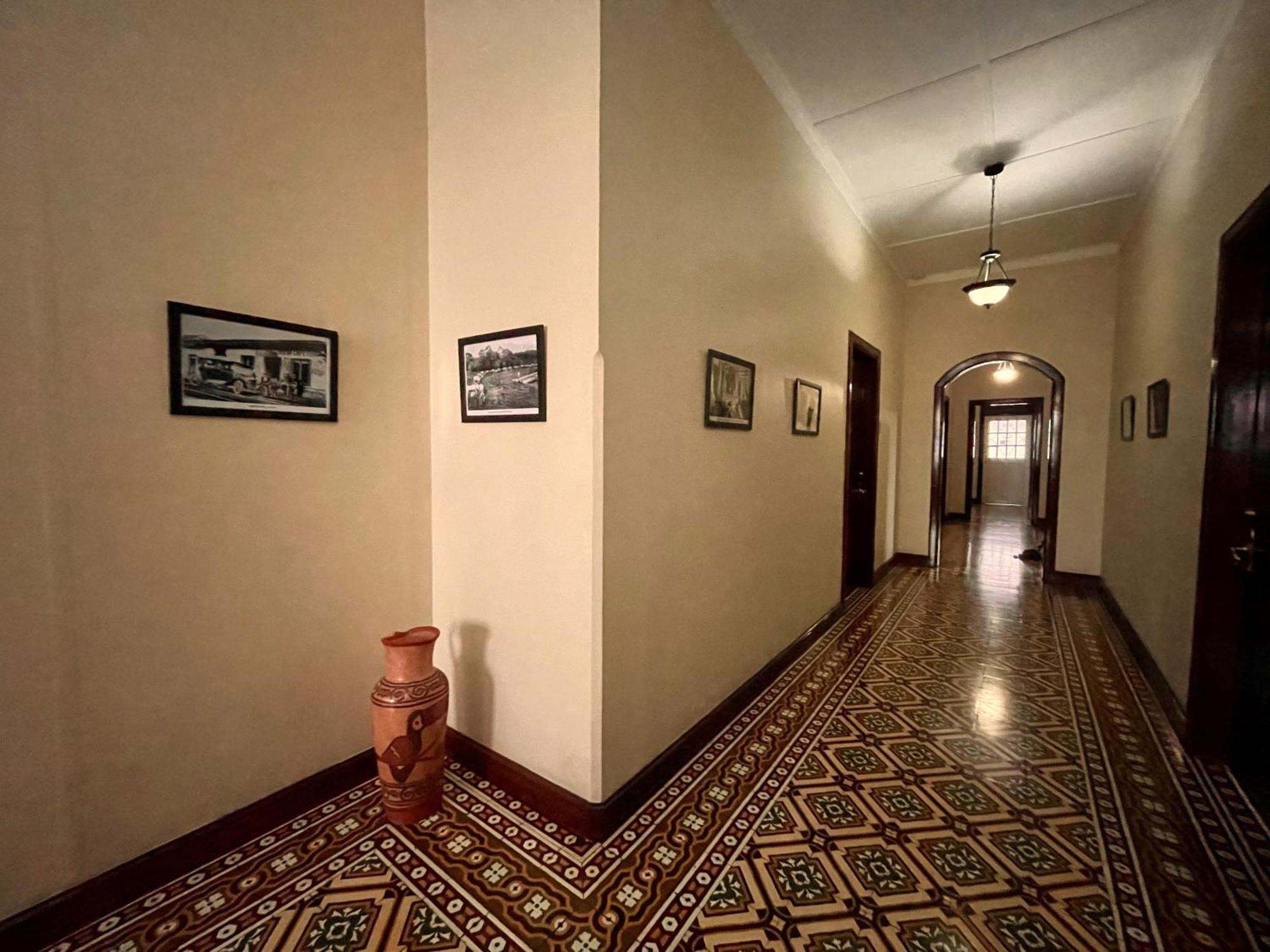 Costa Rica Guesthouse ซานโฮเซ ภายนอก รูปภาพ