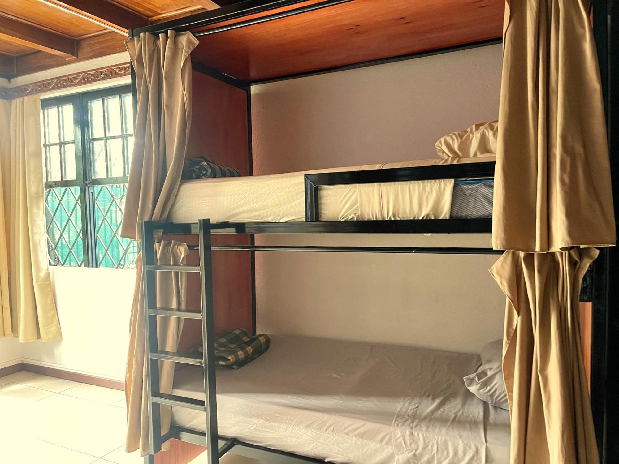 Costa Rica Guesthouse ซานโฮเซ ภายนอก รูปภาพ